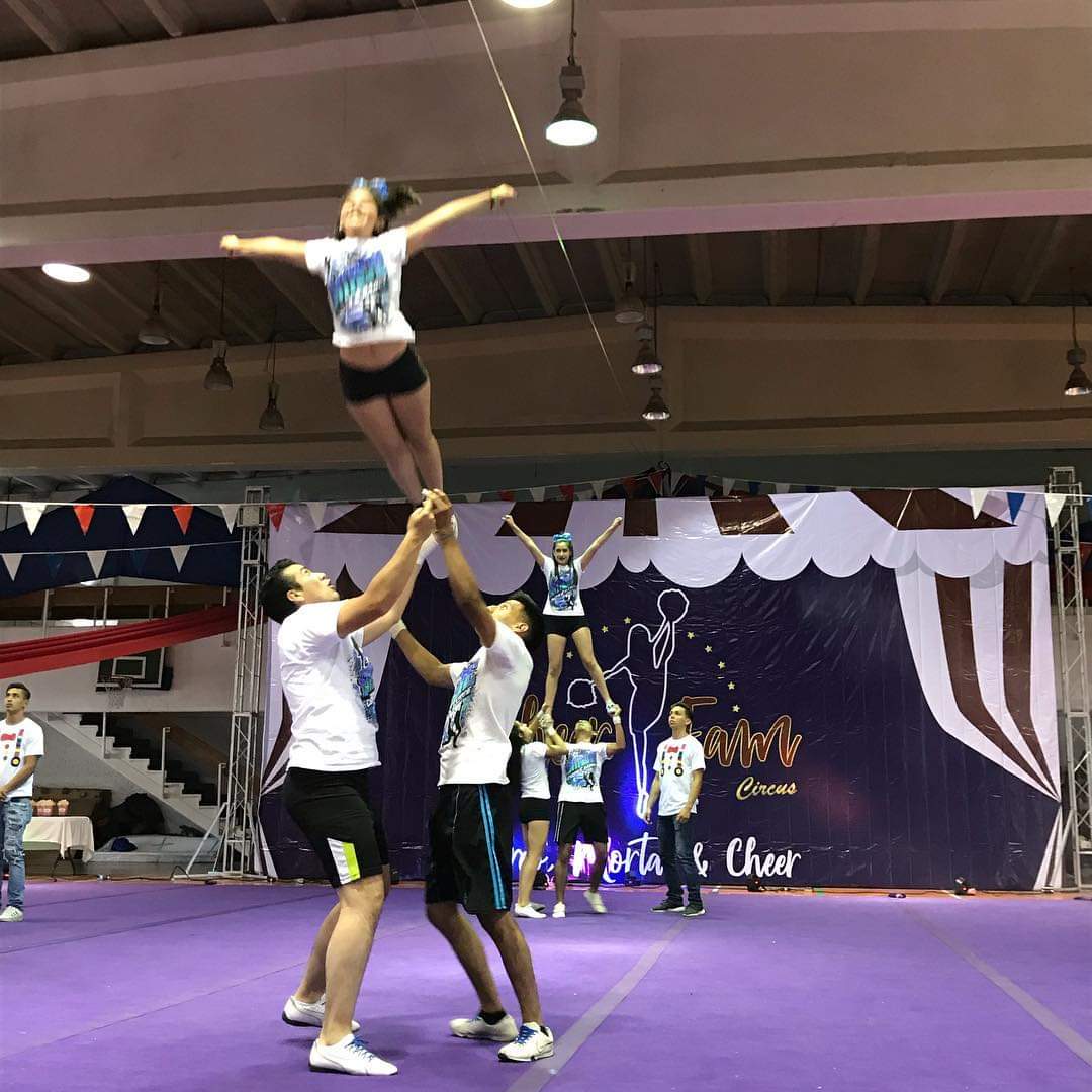 ExtremeCyD's tweet photo. Porque no se necesitan alas para volar. 

#TeamExtreme 
#Extreme4L 
#Cheerleading https://t.co/3AE9Pyz5U3