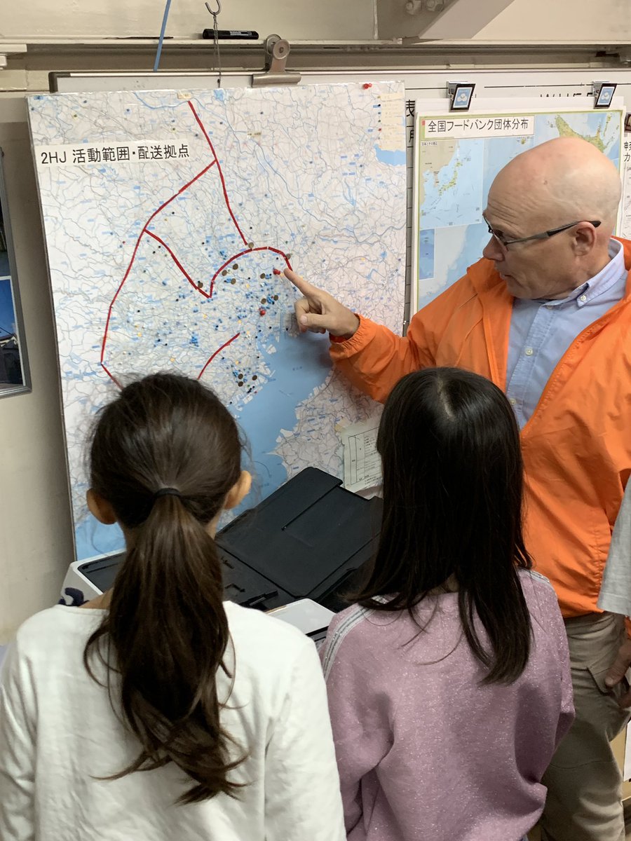MSTokyoHead's tweet photo. Willow class took around 250 kg of rice to Second Harvest Japan @2HJ_en this morning. Thanks to Charles McJilton for showing us around #WeAreMST #MSTservicelearning #MSTwillow https://t.co/bJUmsWQEuX