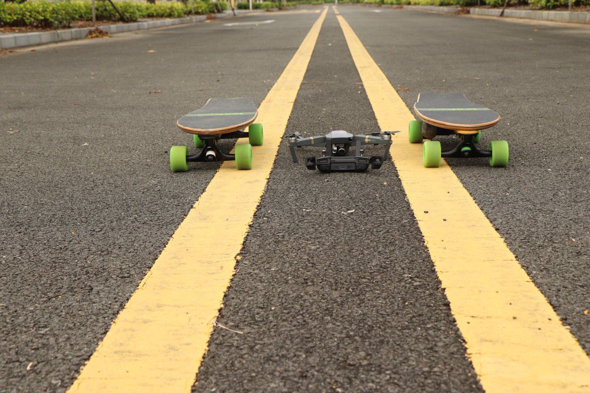 Leafboard's tweet photo. Modern Moves! 🛹
Such a great weather to go for a ride with leafboard! 😊👍
#skateboarding #leafboardplus #leafboard #skate https://t.co/WRlQM8Dgpl