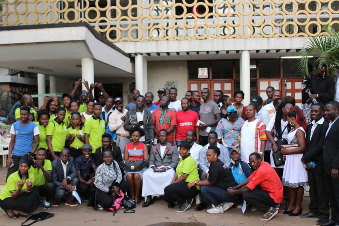 pearlwoodug's tweet photo. Film producers &amp; stakeholders; #UFMI, @UgFilmCouncil &amp; others; at National Theatre yesterday, launched th 1st films on Uganda's structured film market.

Stakeholders are united for a purpose. For socioeconomic dev't &amp; th only enemy is #Piracy.

Love Uganda, Watch Ugandan Movies. https://t.co/2dxzMQ0vuJ