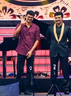 SanjeeveVenkat's tweet photo. Builded his Carrier Steps strongly by facing lots of criticisms on him. whenever we Spoke he says Negativities around him made him to Achieve Big 😊🤗

Wishing my Machaan/Nanban  @actorvijay for stepping into to the success journey of milestone #26YrsOfThalapathyVIJAY 😍😍😘😘😘 https://t.co/YyvUc5D4a8