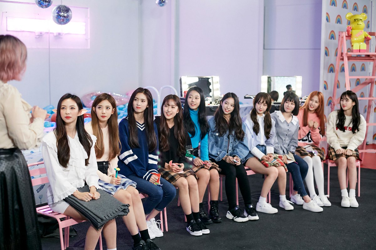 cherrybullet's tweet photo. [BONUS STAGE] #CherryBullet
Cherry Bullet - Behind the scenes
_
NEXT STAGE : COMING SOON
_
#CherryBullet #체리블렛 #BONUS_STAGE #인싸채널_체리블렛 https://t.co/0e9JtjHedH