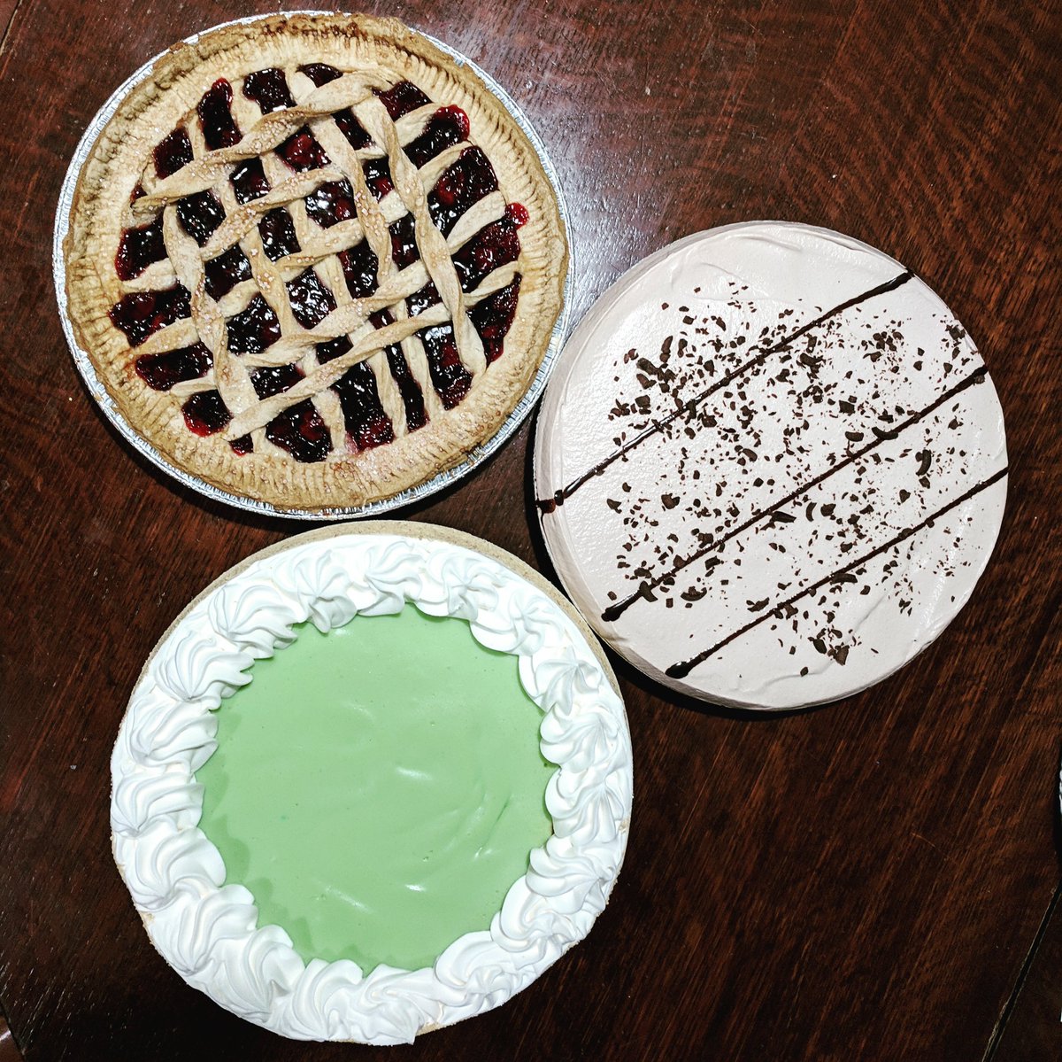 thomasgcampbell's tweet photo. Tonight, Penelope and I celebrate our 3π-versary. We were married 9.42 years ago and life has been sweet ever since. Happy #Piversary, my love. https://t.co/HwGs7a69ma