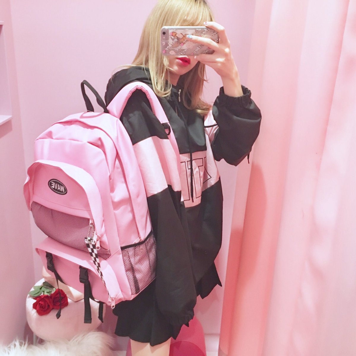 W C Ar Twitter Shibuya109店スタッフコーデ キリカエロゴプルパーカーに ビッグサイズのリュックを合わせたよ Pink Blackコーデ リュックはたくさん入るので通学用にもピッタリ キリカエロゴプルパーカー 5 3 税込 T Co 77memoptwc