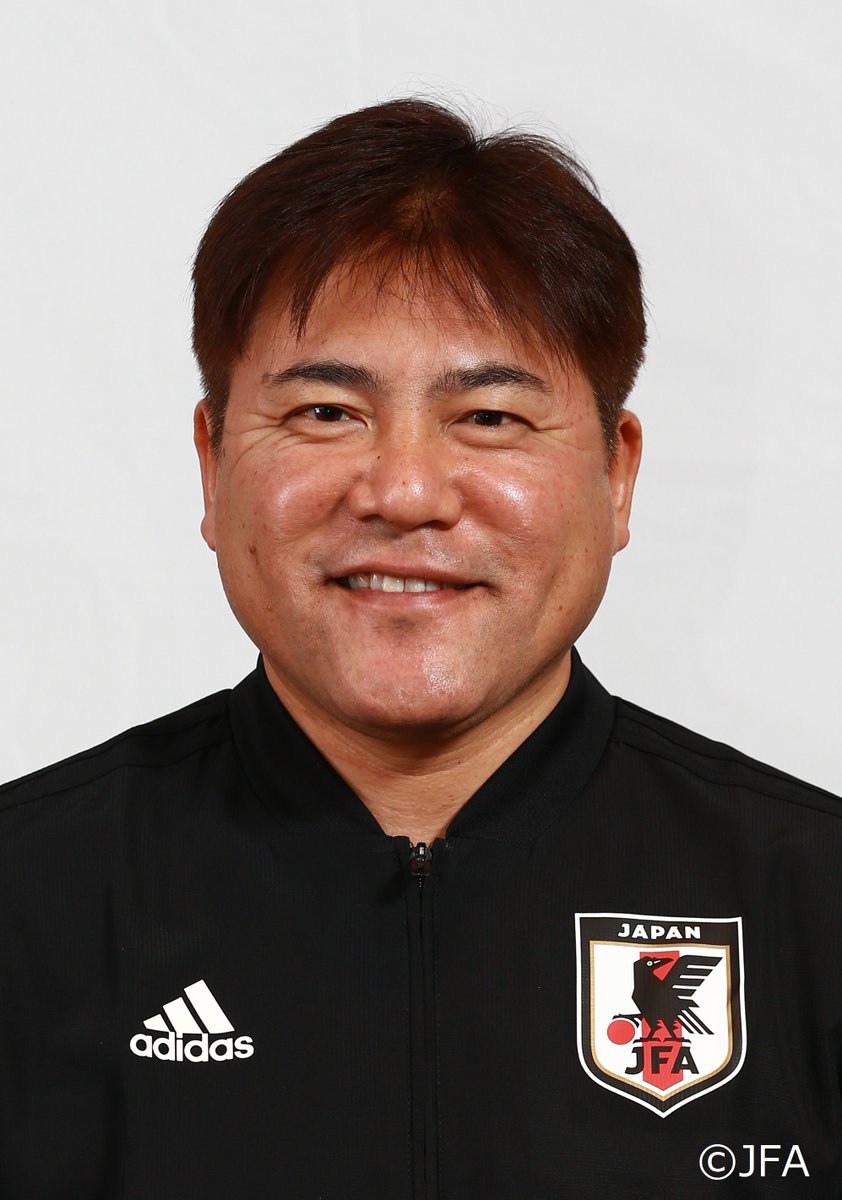 v_varenstaff's tweet photo. 【次期監督・フィットネスコーチ就任のお知らせ】
Ｖ・ファーレン長崎は、次期監督に手倉森 誠氏、フィットネスコーチに早川 直樹氏が就任することを決定いたしましたので、お知らせいたします。
https://t.co/h50euduQBZ
#vvaren https://t.co/raWV2slhXS