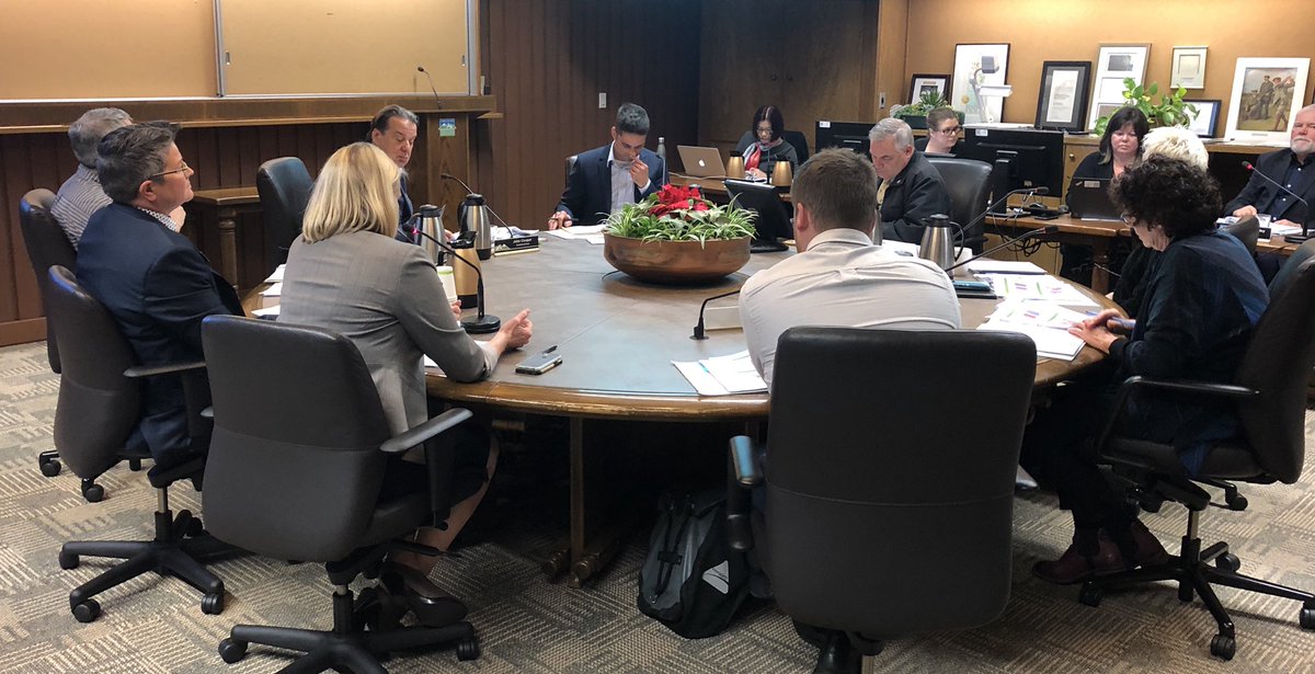 raytomlin's tweet image. Important to me personally, as a senior living in poverty, the @ParkBoard is currently hearing from staff on the Leisure Access programme, providing discounted access to community centres for all persons living on a low income. vancouver.ca/parks-recreati… #humanegovernment #vanpoli