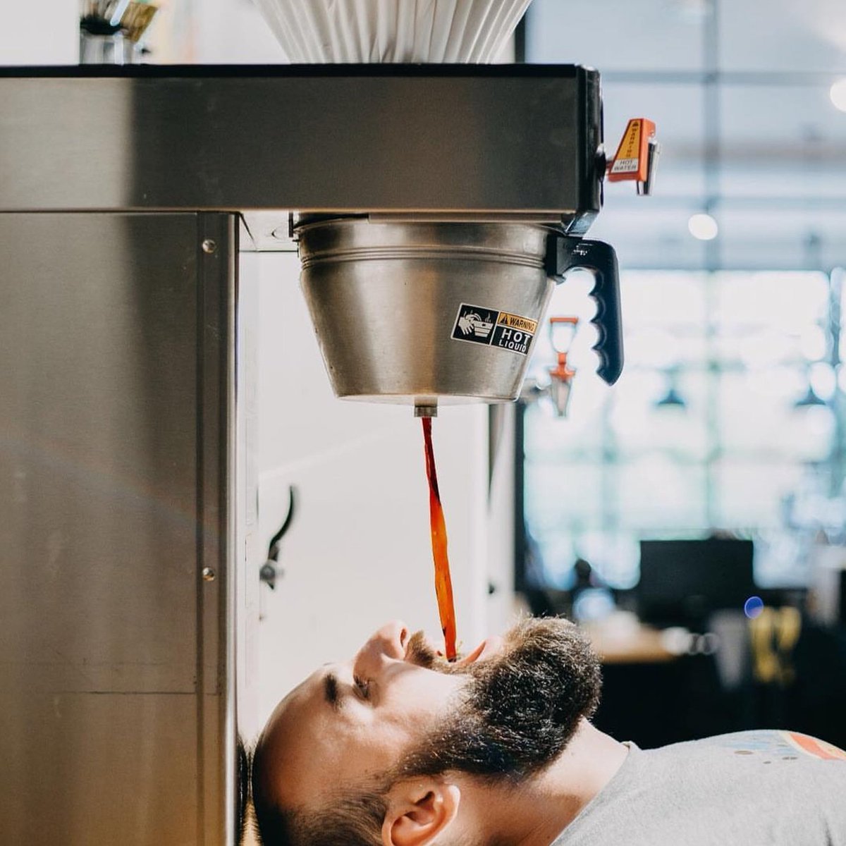 batchybrews's tweet photo. There is a move away from coffee carts to coffee STATIONS. Coffee carts look great but they're noisy, expensive and the wait times can be excruciating - especially for event managers. Find out more https://t.co/O7cDsKzNmO #COFFEE https://t.co/vQ0gLDMg6i
