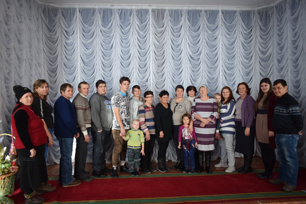 Tekeligazeti's tweet image. #Твори_добро
Праздник для членов ОО «Казахское общество глухонемых» из города Текели, посвященный Дню Первого Президента РК и 81-летию общества организовал ветеранский клуб «У самовара» (руководитель Наталья Волосникова).