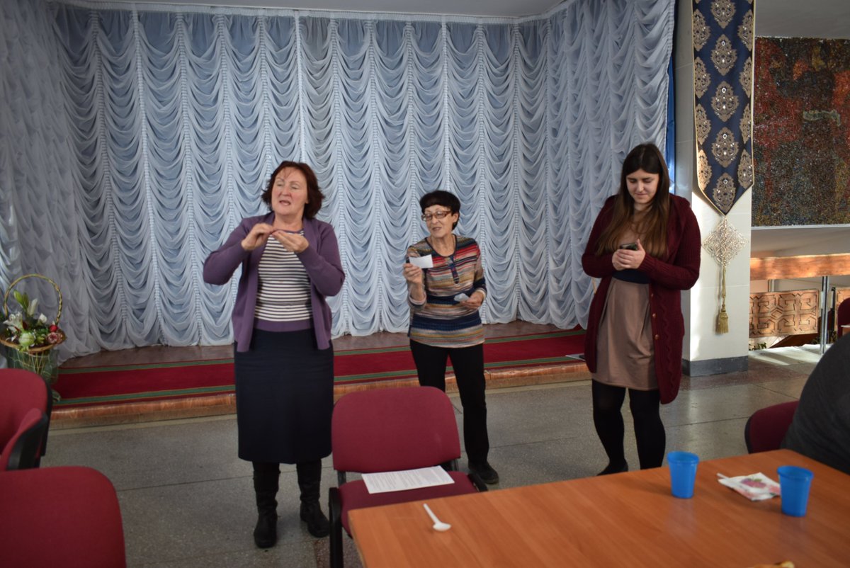 Tekeligazeti's tweet image. #Твори_добро
Праздник для членов ОО «Казахское общество глухонемых» из города Текели, посвященный Дню Первого Президента РК и 81-летию общества организовал ветеранский клуб «У самовара» (руководитель Наталья Волосникова).