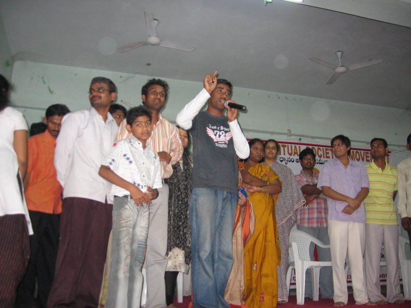pradeep aniruddha tweet media