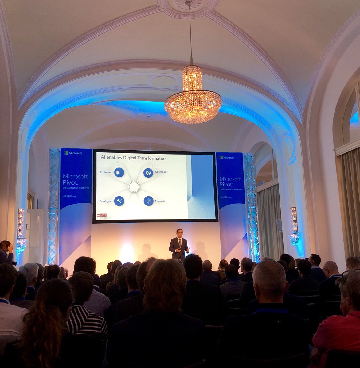 annastrom1's tweet photo. Vahé Torossian, Corporate VP Microsoft, on innovation - in daily life as well as groundbreaking changing the world   #mspivot https://t.co/nUIEaxyyMF