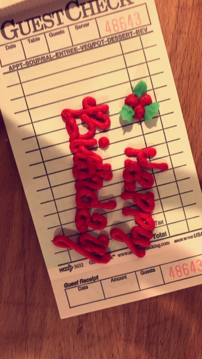 BrookLabranche's tweet image. Practice makes perfect #bakerylife