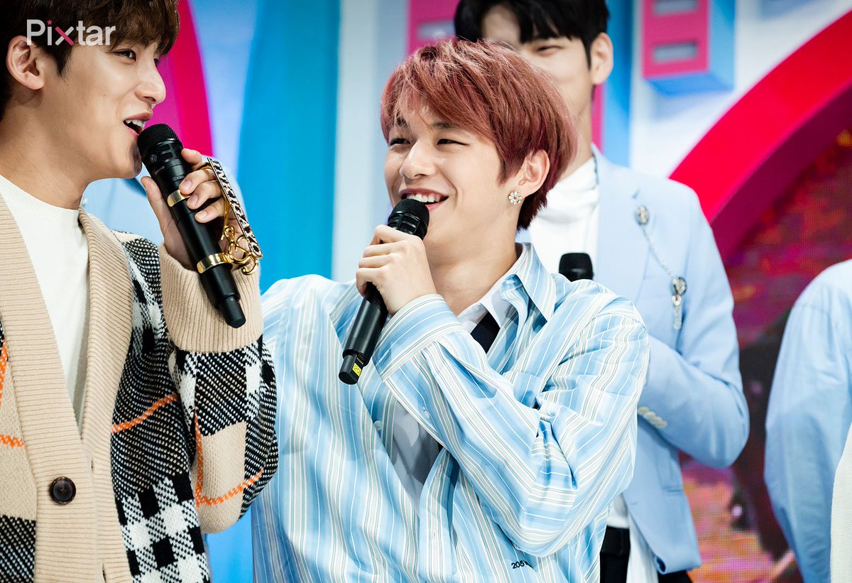 Pixtar_official's tweet photo. #워너원 #봄바람 #인기가요 #wannaone #SpringBreeze #pixtar https://t.co/EyzoRWaXA7