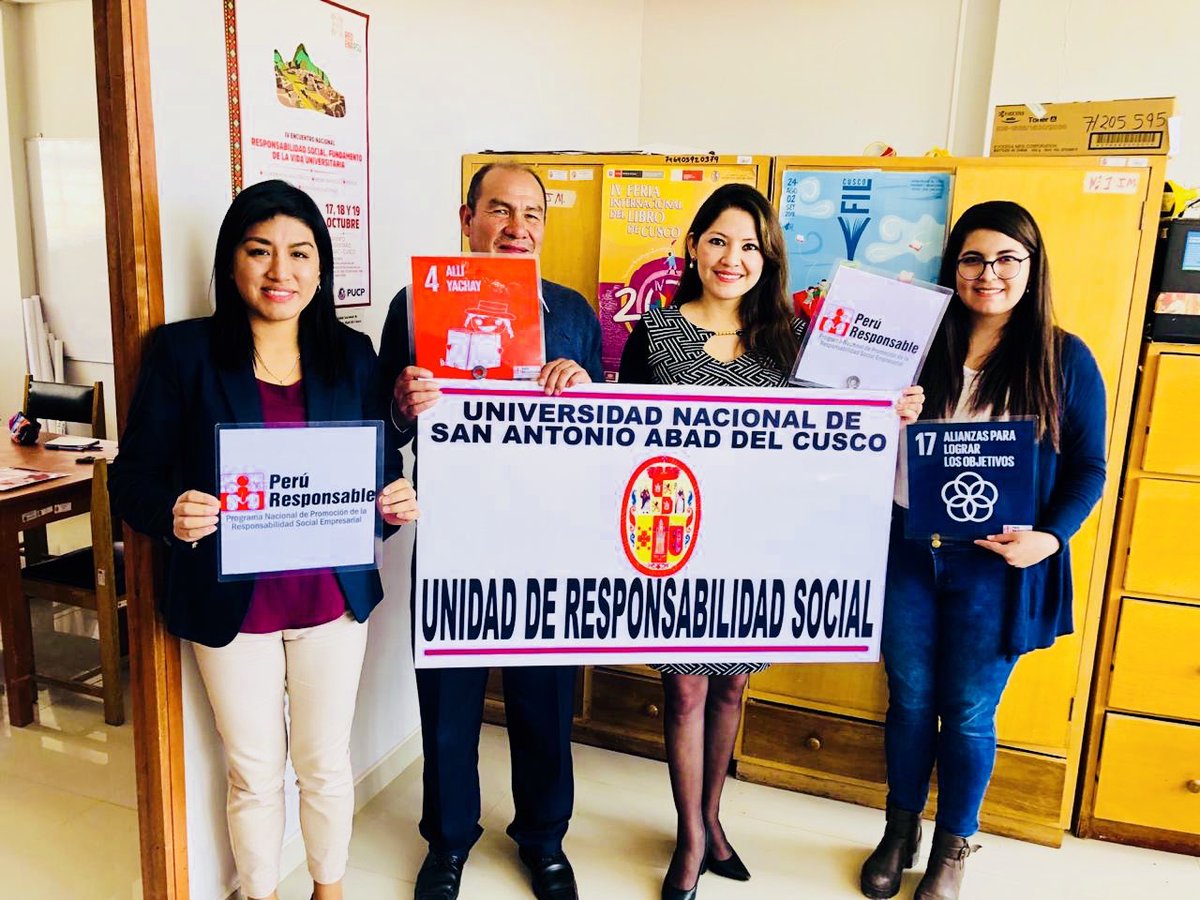 zorrillavane's tweet image. #PerúResponsable Promoción de Cultura de RSE.

Hoy con #UNSAAC #CajaMunicipalCusco #InstitutoKhipu