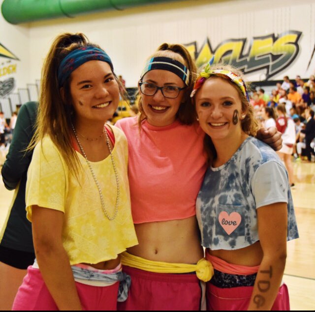 alexbegler's tweet photo. HAPPY HAPPY B-DAY CASS:) Love you lots! thanks for all the fun times and great memories💕@woolleycassidy https://t.co/HalxQMjAy3