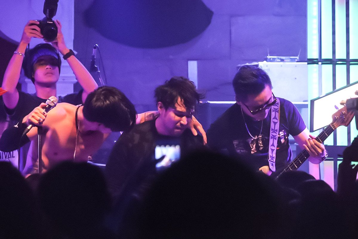 mai_mplt's tweet photo. #ปีศาจ✔😈 #thedust_official
#mootono29 @mootono_pk
@FOONTheDUST @EEKTheDUST
@TUMBTheDUST @SunTheDUST_ #ubarkhonkaen #1Dec2018 https://t.co/qcVptpcZyL