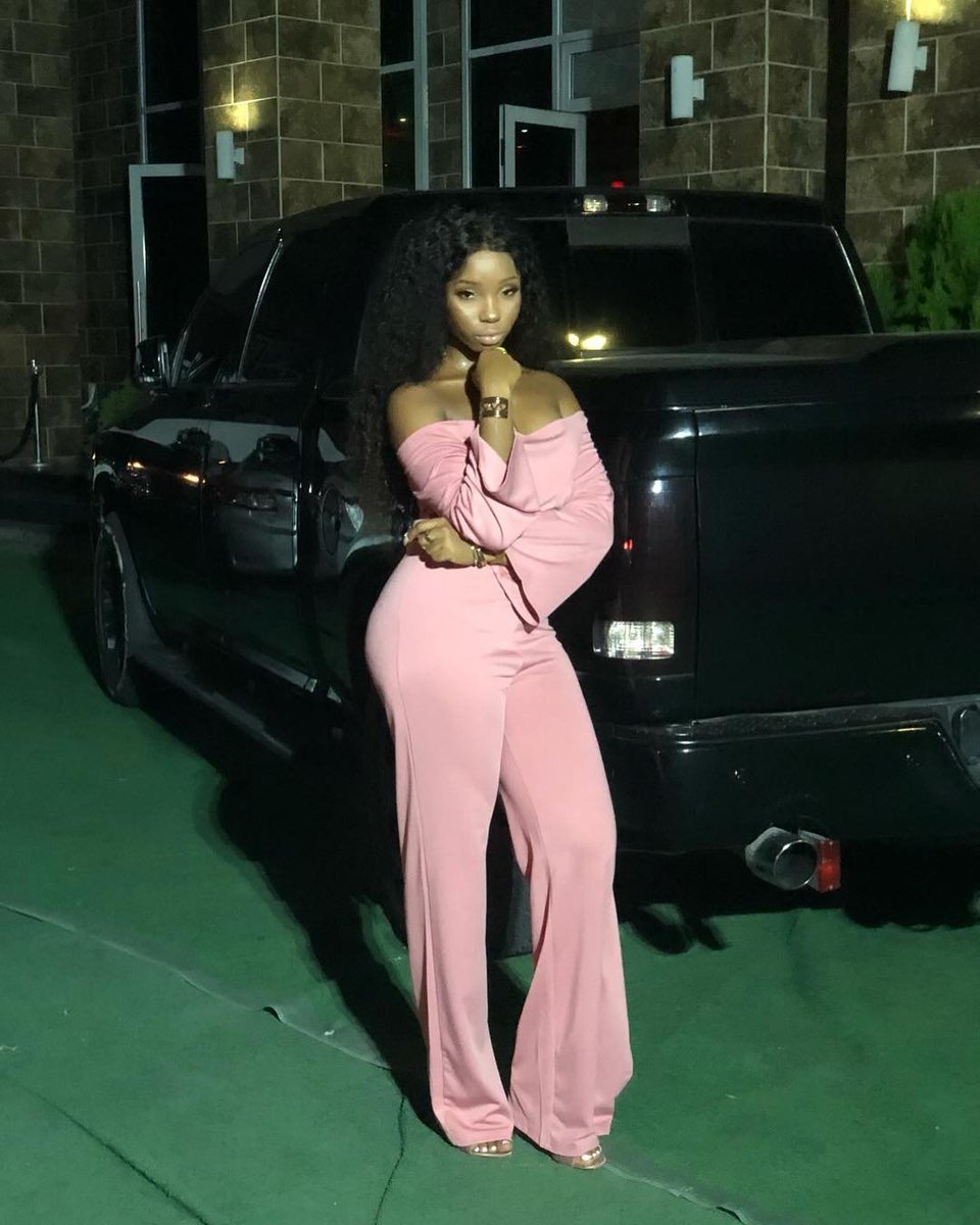aisha_tishe's tweet photo. Thats my Queen....π, #BBnaija
The Bass Ass with a Good Ass...ππ.... #BamBooty.. Hot sombori. https://t.co/Hnohit8jzI