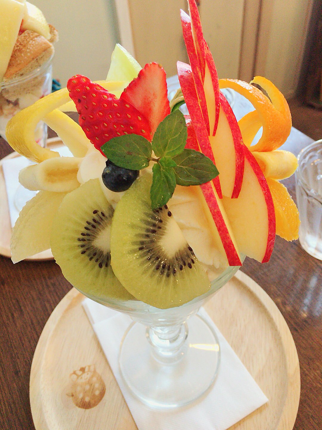 てんとう虫パフェカフェ Twitter Search Twitter
