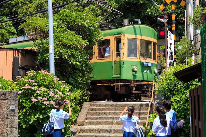 Once you have the line down and people see that the railway company is committed to operations, the city will adapt to it: people who work along the line will want to live there. People who live along the line will want to work there.