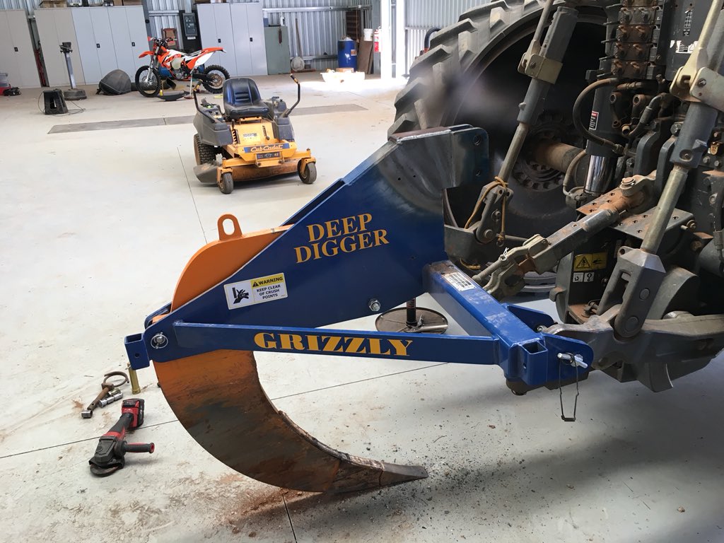 richard_fabry's tweet photo. Having to fix and strengthen brand new ripper after it not being up to the task 😤 #pistoff https://t.co/l62m0nB77i