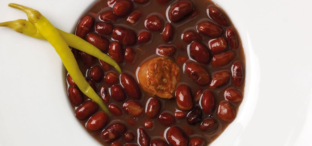 visitbiscay's tweet photo. 🍽Out of necessity or by chance, our ancestors tried out and cooked a huge number of recipes, which have become the essence of traditional Basque cuisine

 👉https://t.co/cLyefjSX8c 

 #visitBiscay #culinarynation https://t.co/ojvFTgpUwa