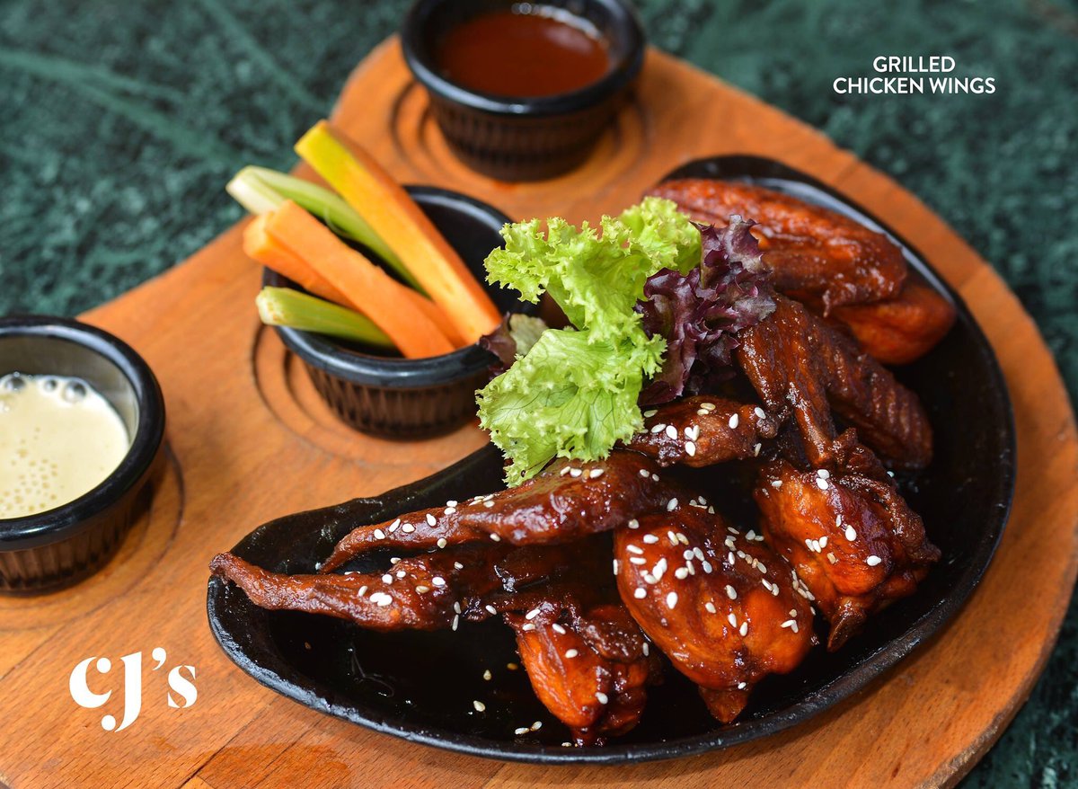 Cjs_254's tweet photo. Chicken wings to get you right into the festive season
#rightoffthegrill https://t.co/xkyeUc590h