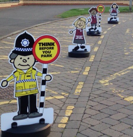 School_RdSafety's tweet photo. Tuesday’s #SaferSchoolRun tip
Don’t be tempted to park dangerously on #junctions #corners, #zigzags or #yellowlines if you do, you are endangering children’s lives by blocking the vision for both pedestrians and for oncoming traffic #Parksafely #CautionChildren #Roadsafety https://t.co/E6q4yV51wg