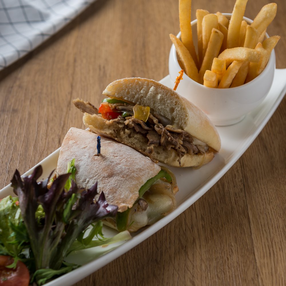 Hailing from Philadelphia with a variety of flavors, Philly Steak demands your full-on attention with its shaved beef brisket, bell peppers and caramelized onion in combination with Worcestershire sauce and melty provolone cheese.