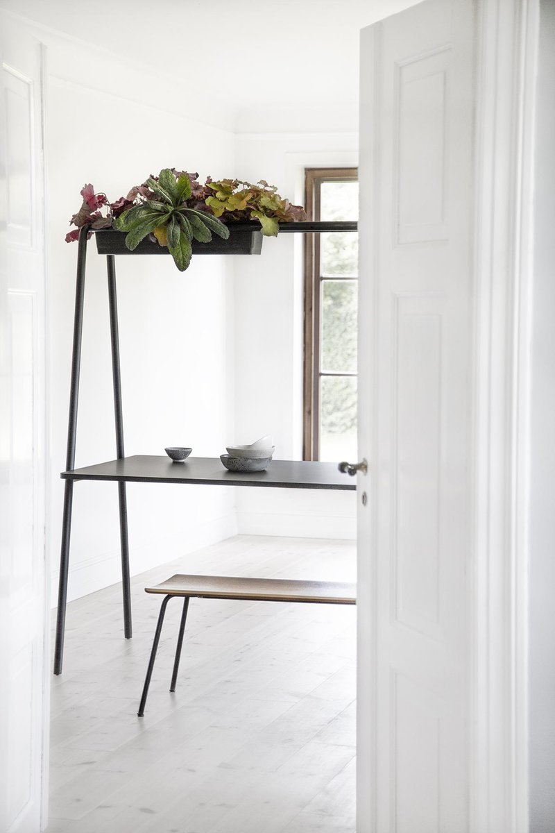 Four Design tweet media