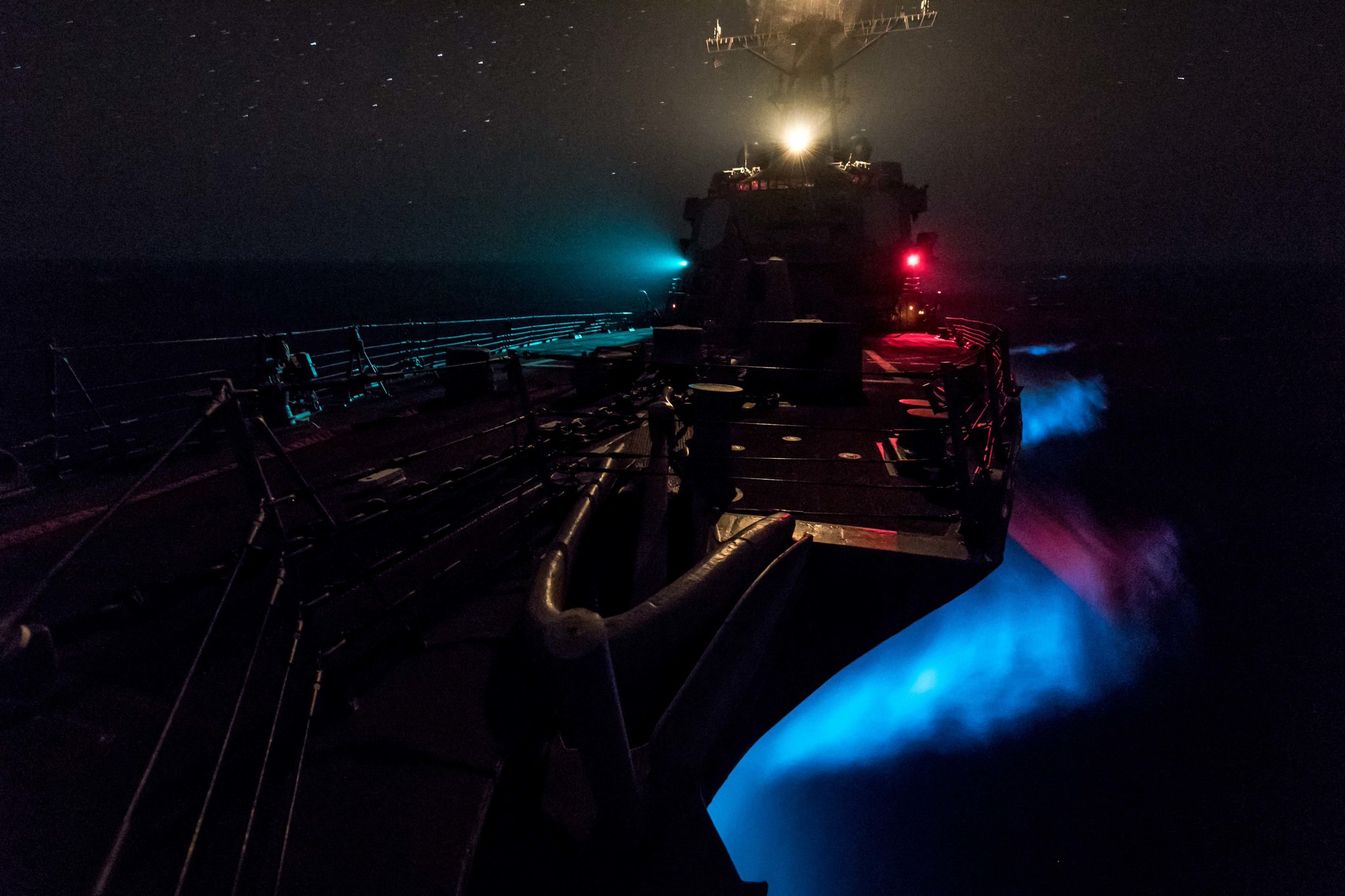 DtjozNoXQAAA4R2.jpg:large