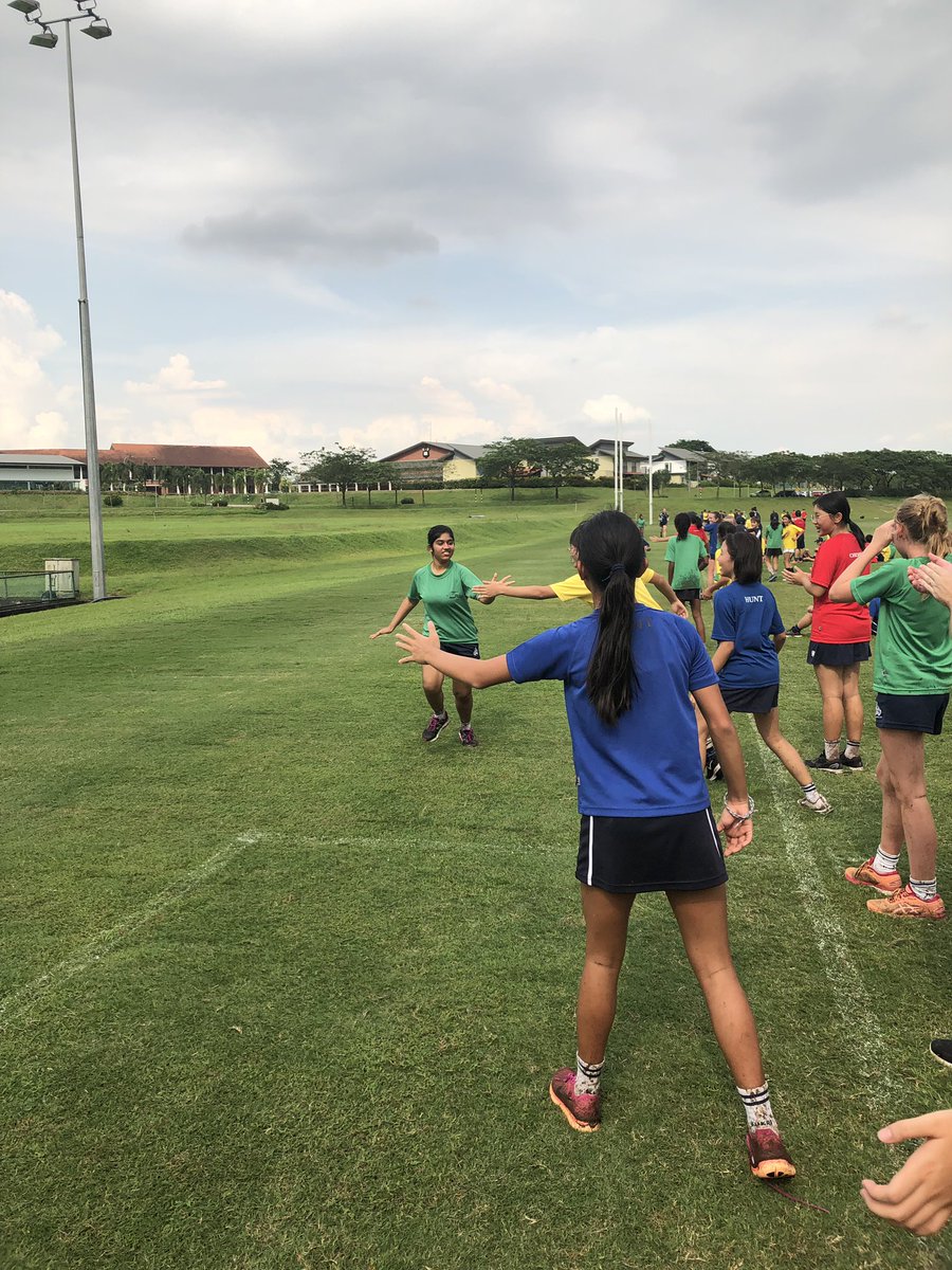 MCMPrepSchool's tweet photo. Inter House Cross Country - runners and supporters, well done all! #MCM1family #BUTWHOWON #teamworkmakesthedreamwork https://t.co/0eWDqenOXr