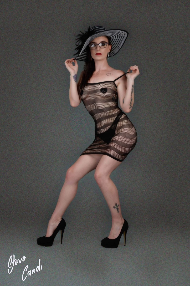 ModelingLc's tweet image. Ohlala!!