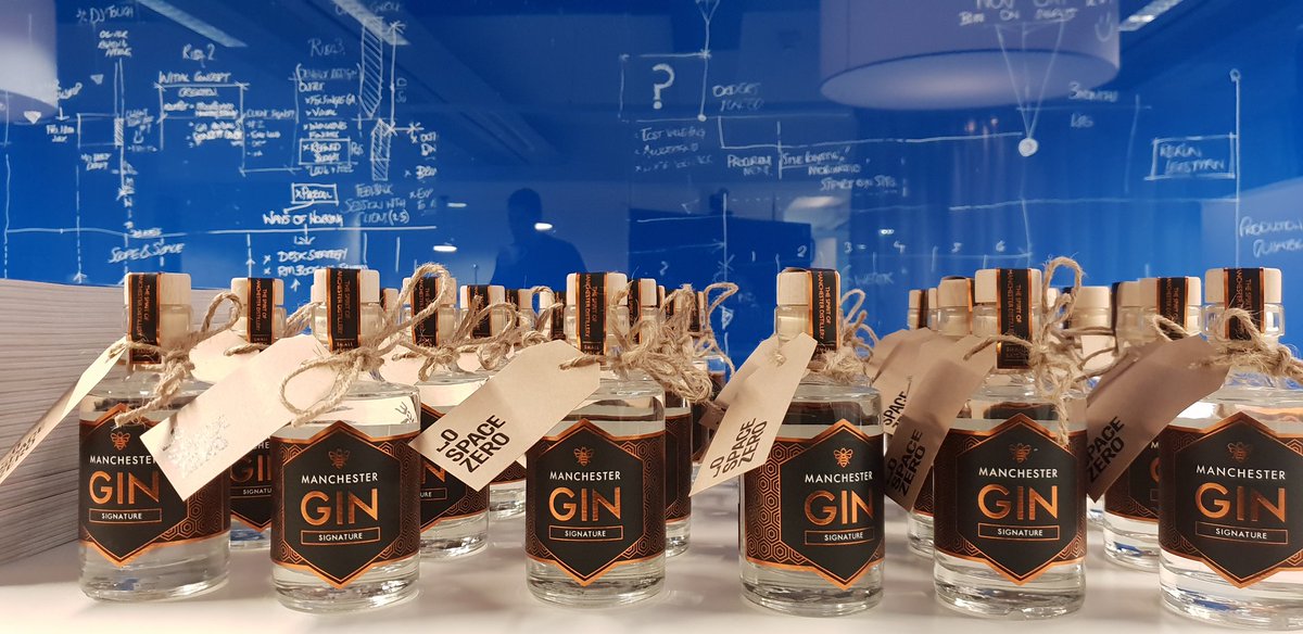 space_zer0's tweet photo. We're almost ready to begin our #design breakfast seminar. #interiordesign #thefutureofdesign @scarletopus
---
A wonderful thanks @MCR_Gin for your lovely gifts. https://t.co/uNWamc9L6H
