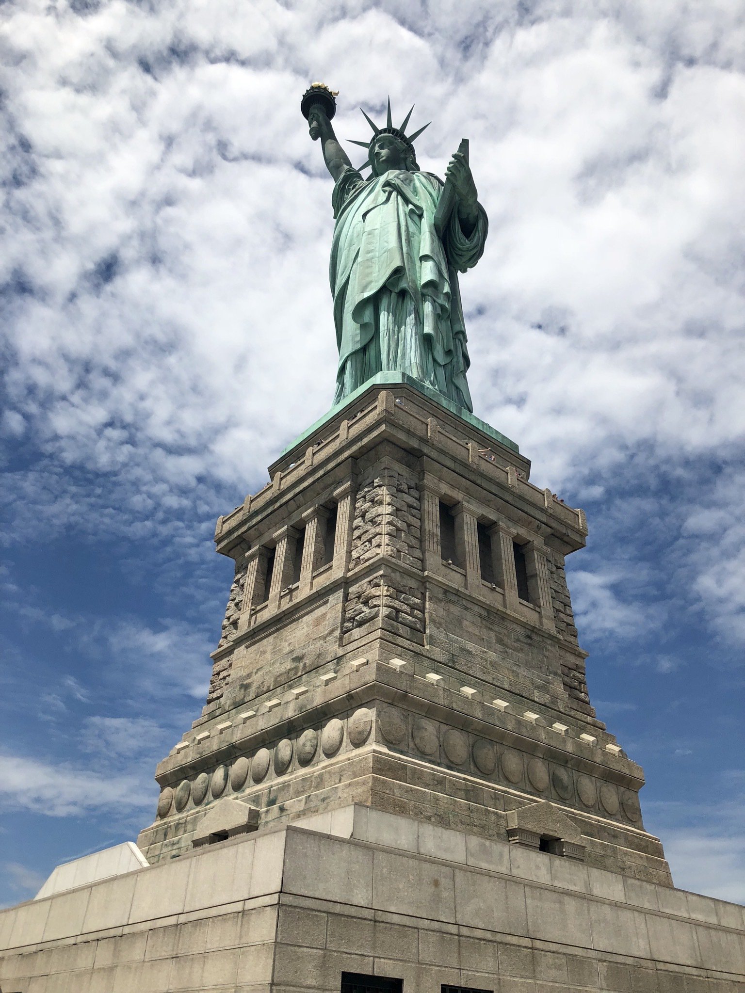 تويتر マッキー 美しい風景を探して100ヶ国旅行 على تويتر フェリーに乗って自由の女神のある島 まで徐々に近づいていきました 実際に見たらやっぱり感動 リバティ島と自由の女神 アメリカ ニューヨーク T Co Pvlxanf9c7