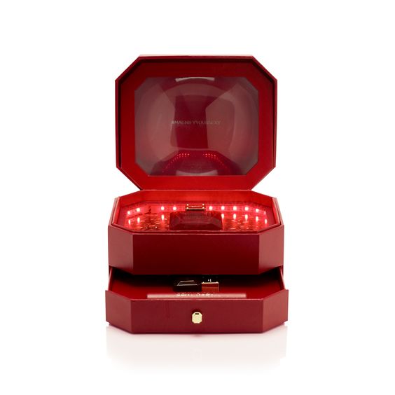 New perfume packaging project at our blog! #marketing #packaging #cool trendingpackaging.com/perfume-packag…