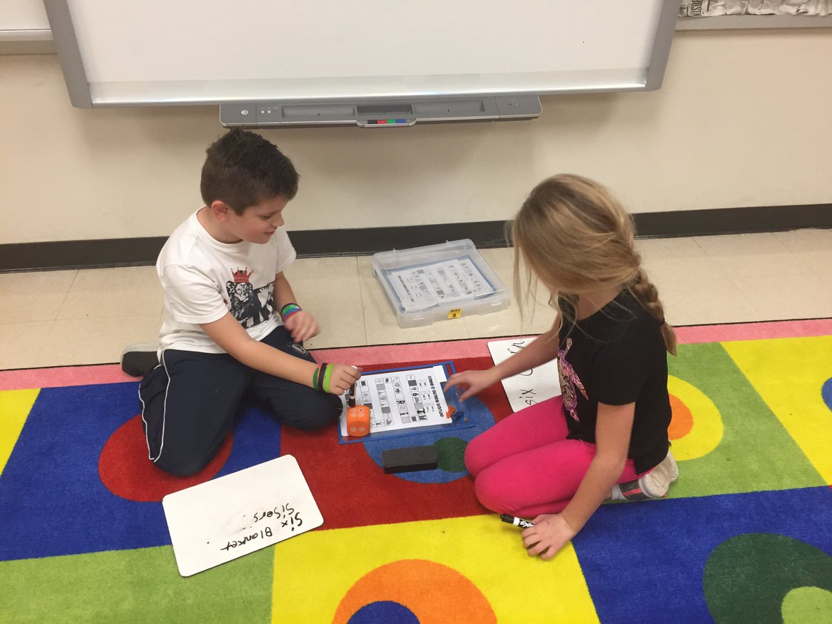 CyprusGE's tweet image. Literacy lab is awesome! Thank Laura sanders for all the great ideas!#funwithlanguage #ees1819 @eeslitcoach @ellisorbulldogs