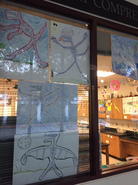 StMonicaBearcat's tweet image. Our 6th graders are learning about fossils in Ms. McCready&apos;s class. Here is a glimpse of their mystery fossil lab. #SMSDallas #SMSproud #SMSSTEM