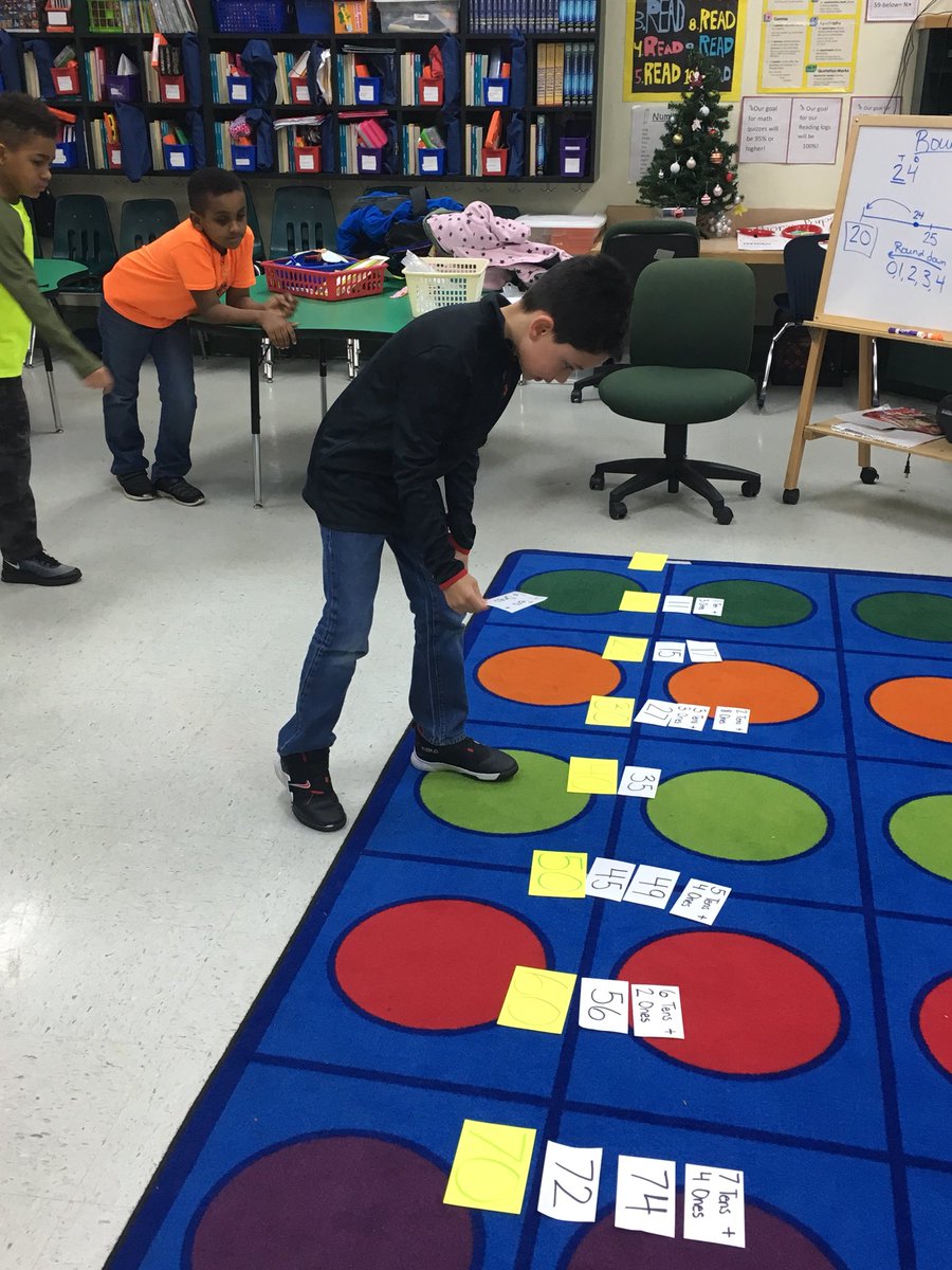 ms_murcia's tweet photo. Rounding on a number line during early bird #O_Braves https://t.co/16Lte2GhB2