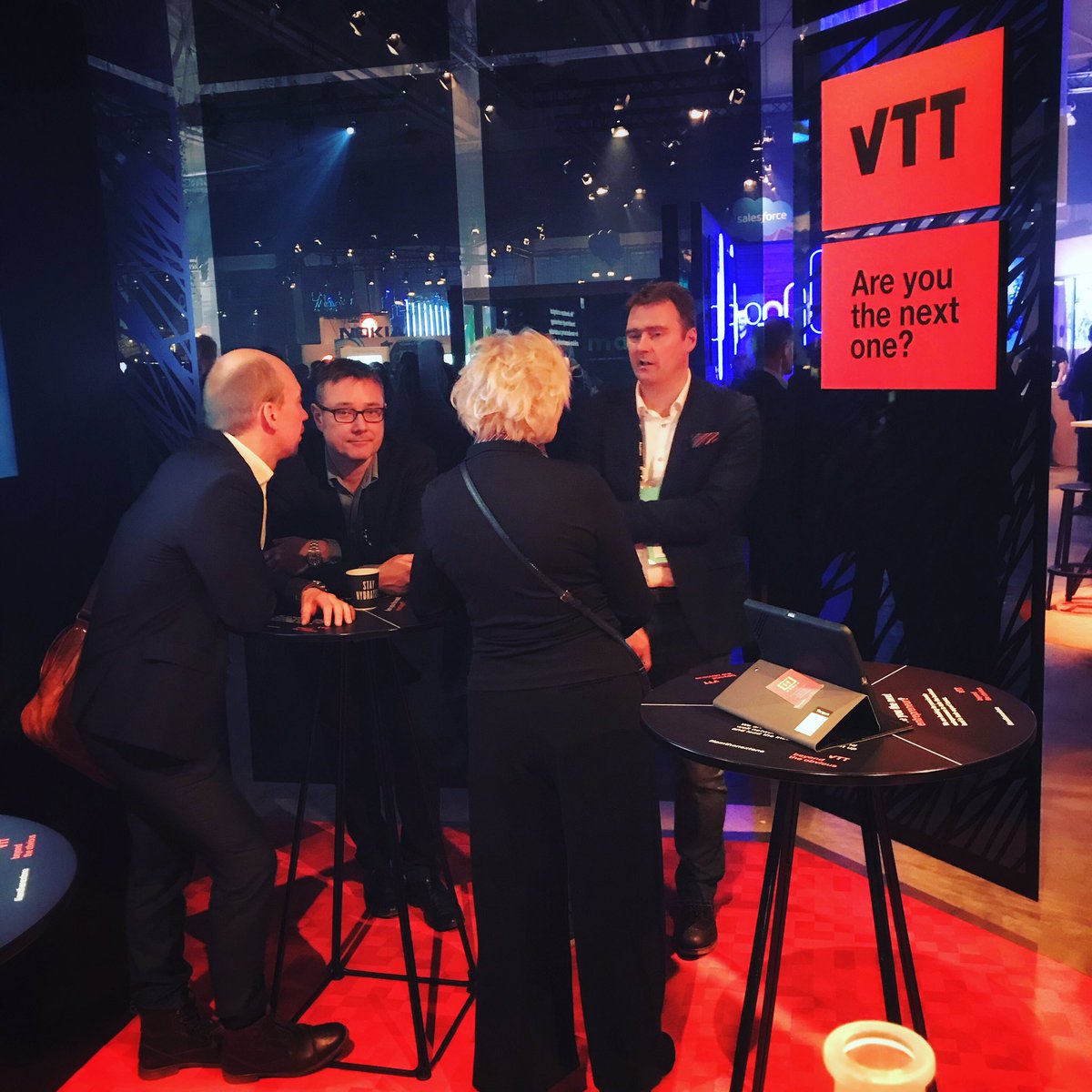 VTTFinland's tweet photo. The conversation is going deep. Deep tech. Join the conversation at VTT VIP Booth next to Evergreen Stage and go beyond the obvious. #iamthenextone #slush18 #vttlaunchpad https://t.co/OSLoulUmYV