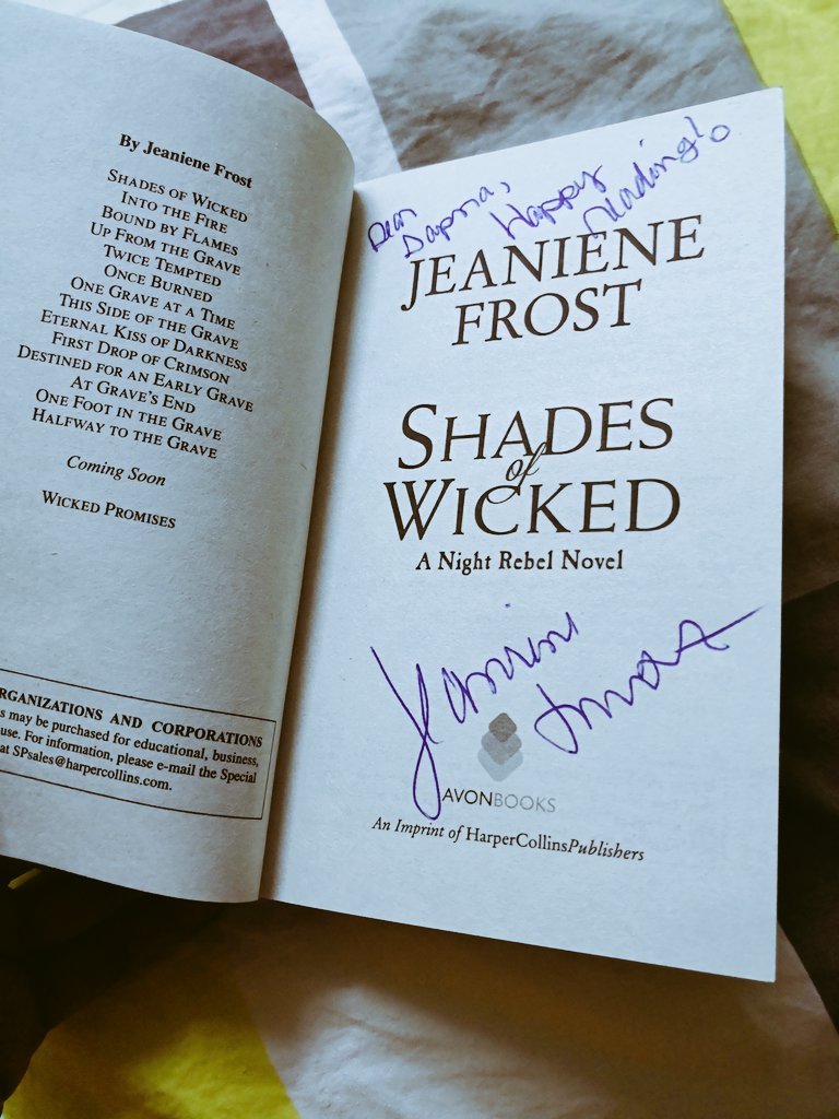 Dream_Alone13's tweet image. I got a great surprise really when i received a tweet from my one of most favorite authors @Jeaniene_Frost that i won her most awaited book #SHADESOFWICKED

At 1st i dont believes
than i thought lets wait. dan finally i really got my Book. I m so grateful 4dis gift thank u so👇👉