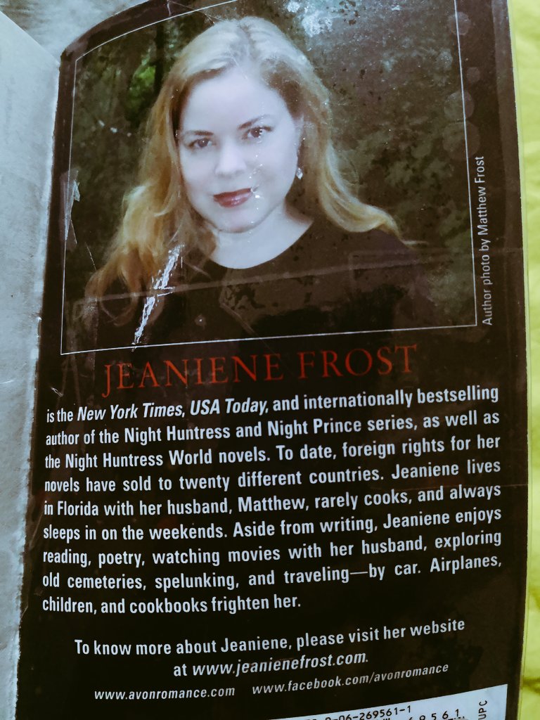 Dream_Alone13's tweet image. I got a great surprise really when i received a tweet from my one of most favorite authors @Jeaniene_Frost that i won her most awaited book #SHADESOFWICKED

At 1st i dont believes
than i thought lets wait. dan finally i really got my Book. I m so grateful 4dis gift thank u so👇👉