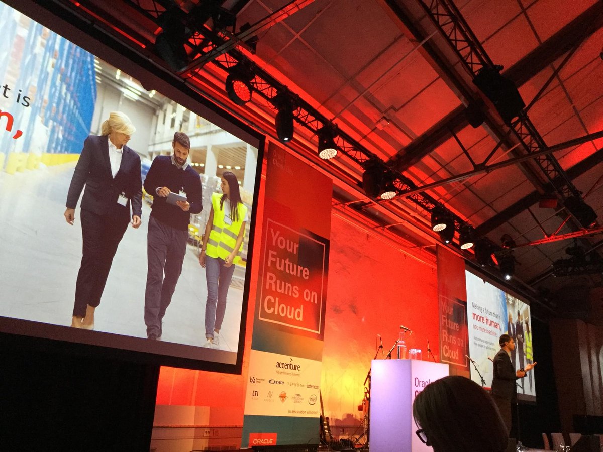 OracleNordics's tweet image. Neil Sholay, Vice President Innovation at Oracle, talking about the autonomous future at #oracleclouddayse. Watch the live streaming here: ora.cl/4VN1u