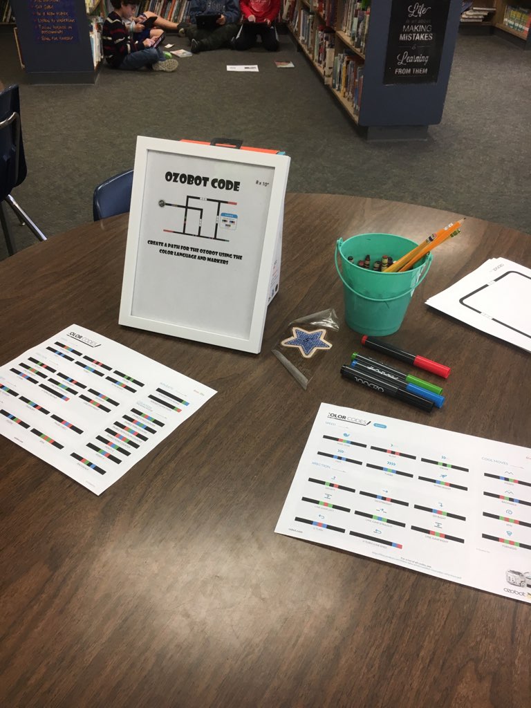 SHUFSDlib's tweet photo. #mwlibrarycoders #librarylife #shufsdlib #inventdreamlearnmake #legocoders #binary #ozobot #hourofcode @shufsdlib @Ozobot https://t.co/676Hekyvrb