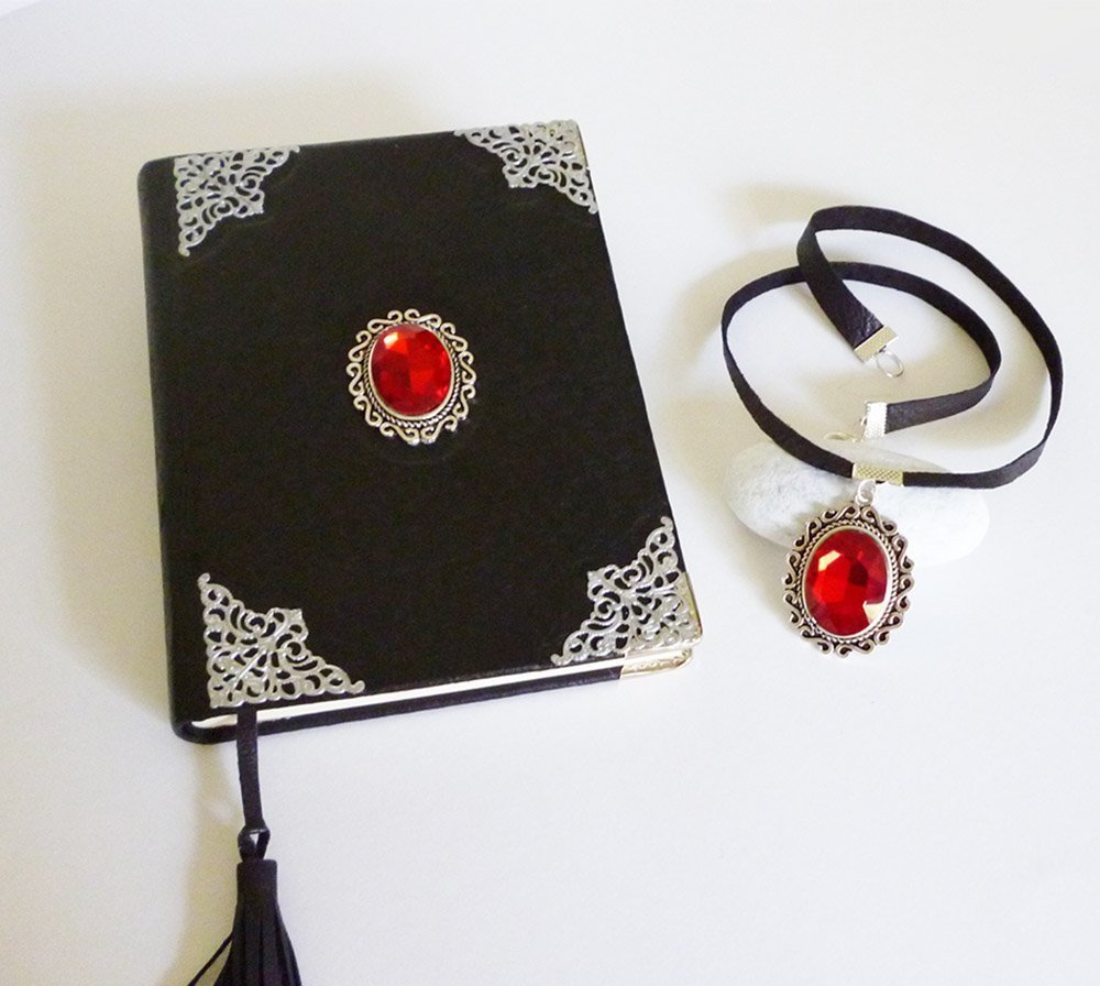 annakisart's tweet image. Black Leather Notebook, Red Pendant, Set of Two, Witch Journal, Magic Spells, Travel Book, Unique Gift for Women, Girls Birthday, Christmas tuppu.net/b6205141 #AnnaKisArt #Etsy #SetOfTwo
