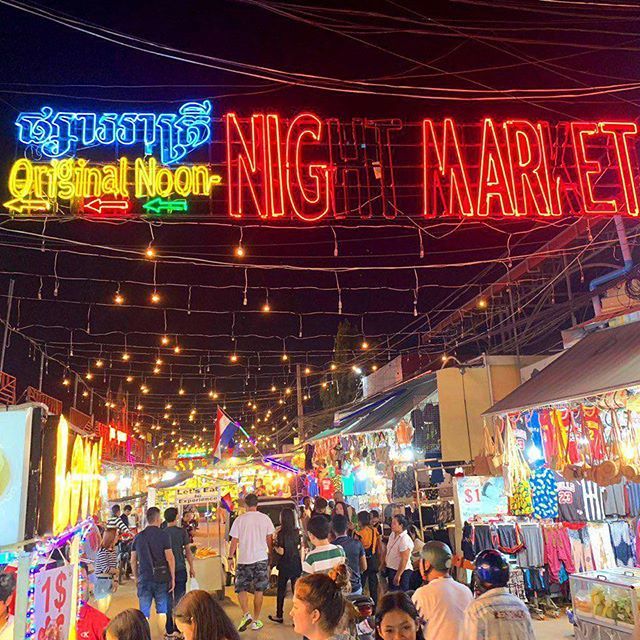 talaalamuddin's tweet photo. TOTALLY lit! β¨#marketmadness #angkornightmarket #thenightlife #talasnaps #thenightlight #TOTALLYaglow #getinspired #talatravels #Cambodia #Siemreap #TOTALLYengaging #TALA #TotallyTALA #getinspired #riserockrepeat https://t.co/ya2ul3GYkT https://t.co/haczWx9gME