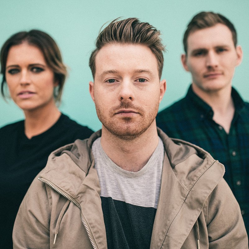 English indie-pop trio <a href="/hailcaezar1/">CAΞZAR</a> release latest energetic indie-pop EP titled 'HAIL!'. #newmusic #hail #caezar #ep #indiepop 

More here: soundjuicer.blogspot.com/2018/12/englis…