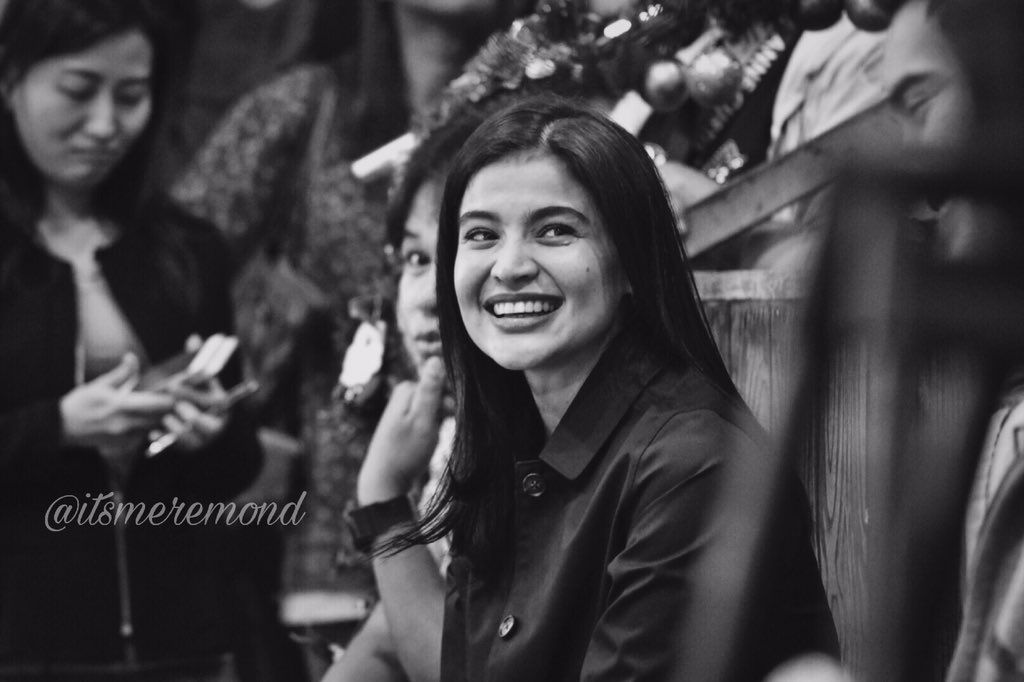 itsmeremond's tweet photo. Timeless beauty. Hello, @annecurtissmith! Happy to see you again! ✨#ShowtimeDecember4Fun https://t.co/zNQr75Njsk