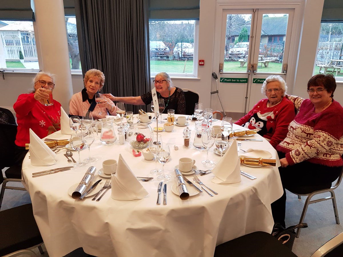 ageukthanet's tweet photo. Age UK's clients and volunteers had a wonderful meal at the Yarrow Hotel at EKC yesterday and a great time was had by all! Age UK Thanet would like to send a big thank you to The Yarrow for their hospitality and kindness. #ageukthanet https://t.co/T4hRePS09a