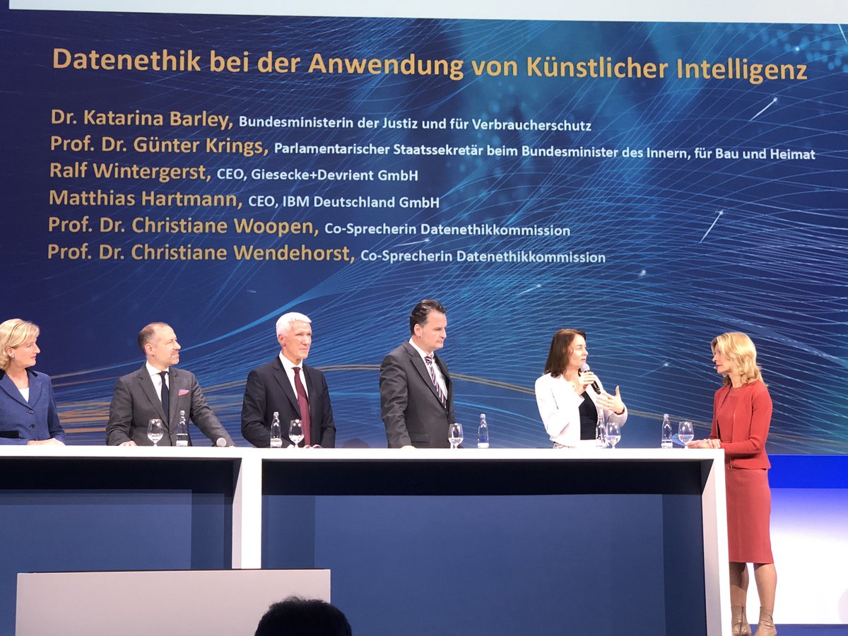GermanyDigital's tweet photo. Data = Power! Wir müssen verstehen wie BIAS entsteht. In den Algorithmen UND in den Daten. Zwischen Datenquelle und Bias-Freiheit stehen immer Machtverhältnisse sagt Ethik-Panel auf #DigitalGipfel18 https://t.co/iAAfkA9HQu