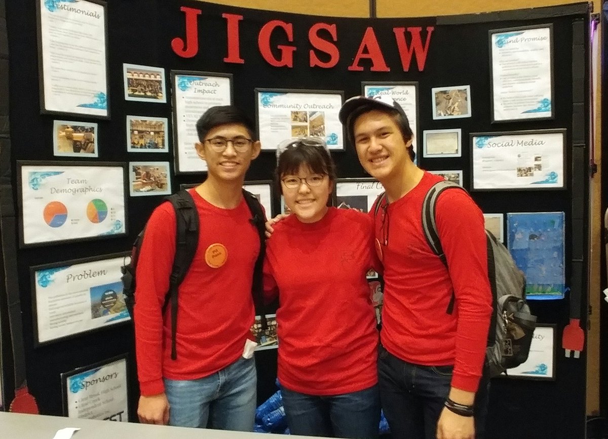 424wired's tweet photo. Always great to run into former #WIREDRobotics students at Texas @BESTRobotics, especially those who are graduating seniors getting ready to study engineering in college!!! BEST of luck Tyler M. and Marcus S.! #Thanks2BESTRobotics #AlumniBESTStudents #CurrentEvents2018 https://t.co/XnaSwMywQO